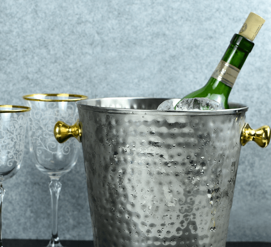 Read more about the article Hosting a Wine Tasting Party: Essential Wine Buckets and Accessories